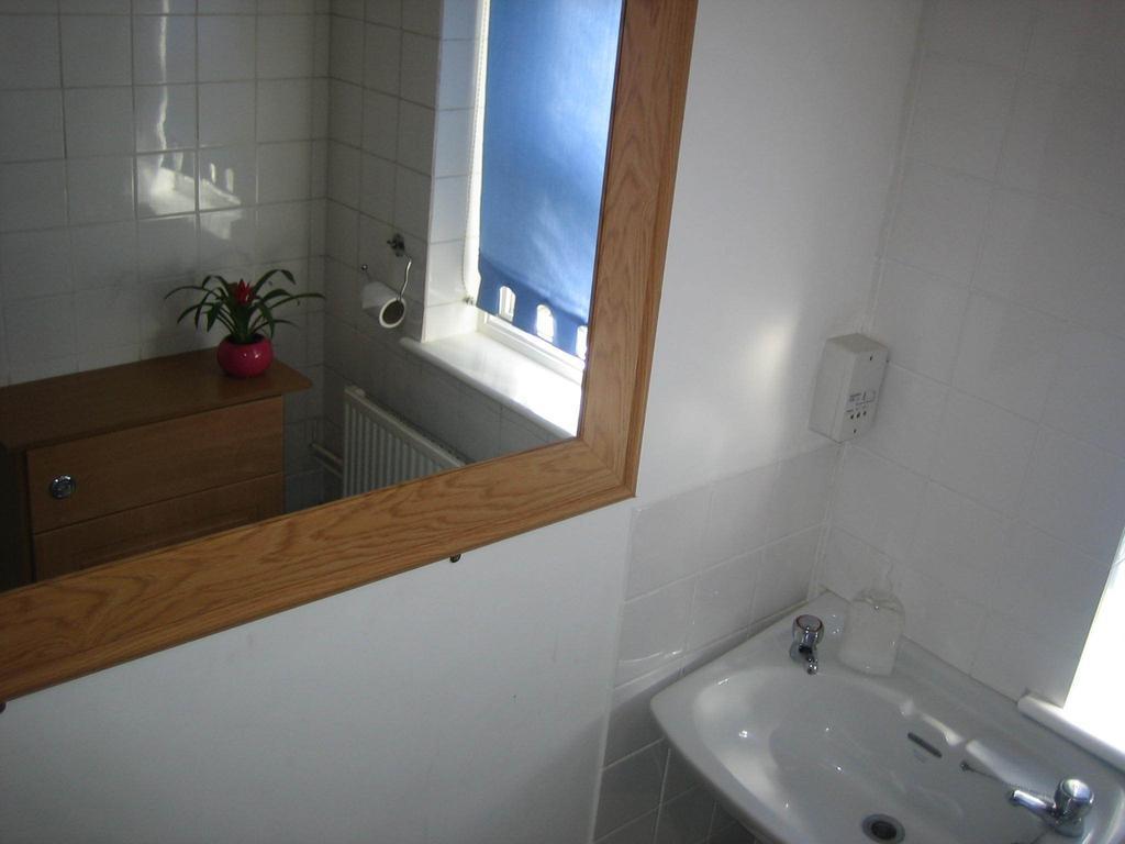 Cambridge City Tenison Towers Room photo