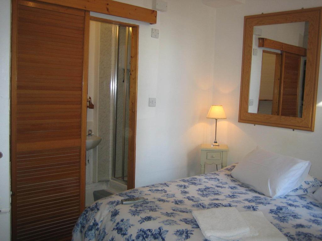 Cambridge City Tenison Towers Room photo